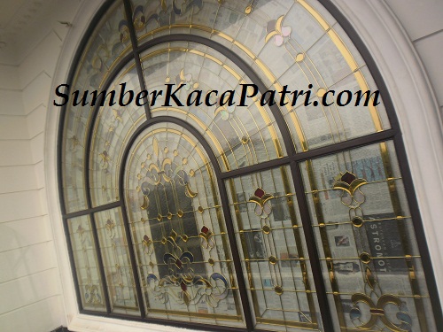Kaca Patri Kuningan